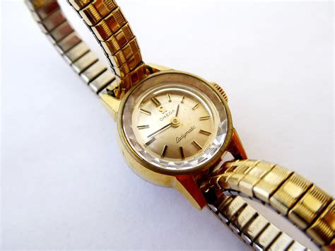 omega watch ladies gold vintage.